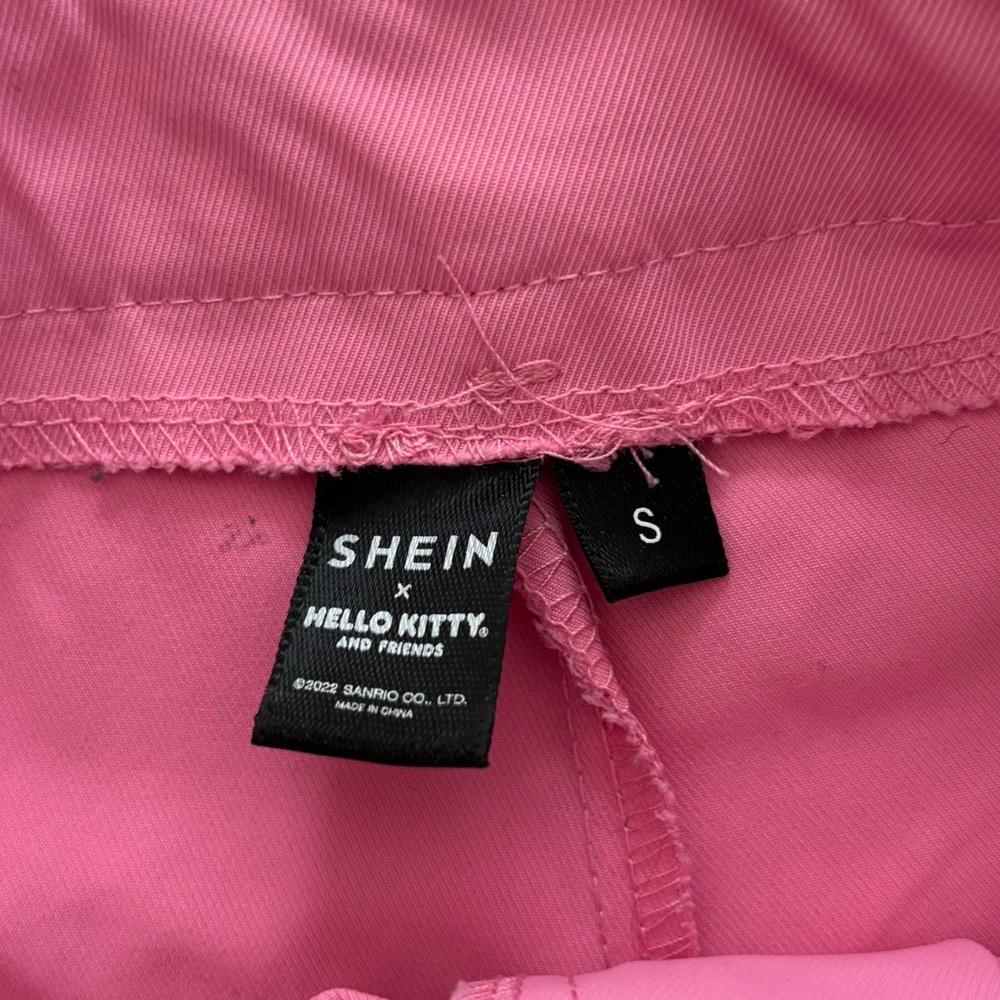 Pink Hello Kitty Cargo Pants - Picture 4 of 6